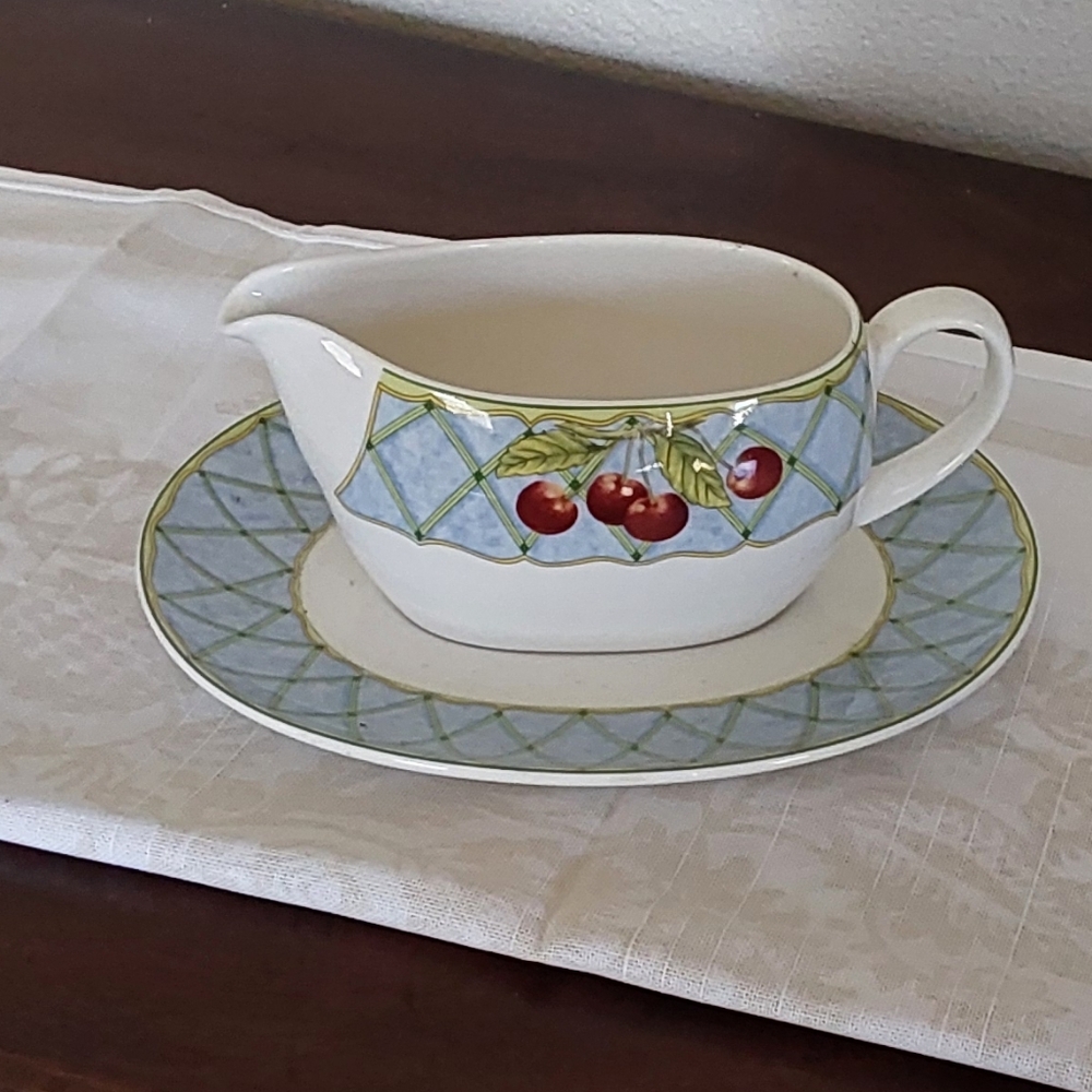 Mikasa‎ Optima Fruit Rapture Pattern Gravy Boat with Saucer